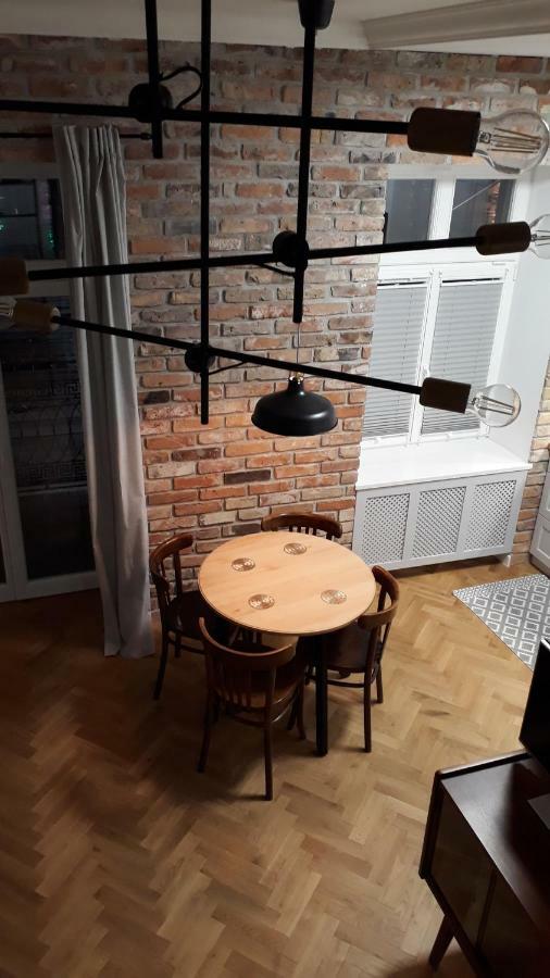 Apartament Klimatyczny Apartament Z Antresola Warszawa