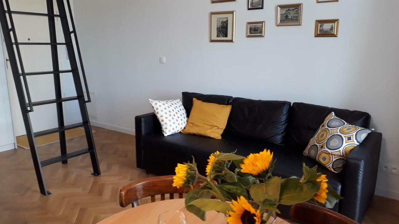 Klimatyczny Apartament Z Antresola * Warszawa